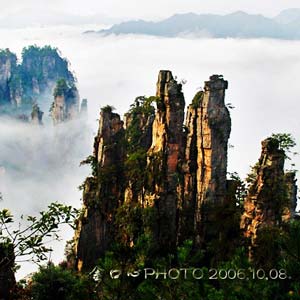 休閑自駕L線：張家界、袁家界、天子山、寶峰湖、猛洞河漂流、芙蓉鎮(zhèn)三晚四日游